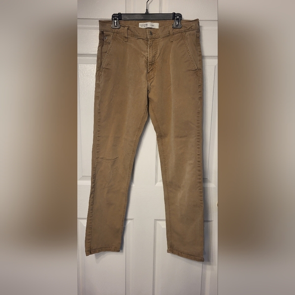 Levi's S67 Tan Athletic Fit Khaki Pants Size 34x34 - Picture 1 of 6